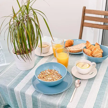 Vivendos - Tr10 - Miramar Апартаменты